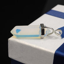 NATURAL CRYSTAL QUARTZ PENDANT NECKLACE